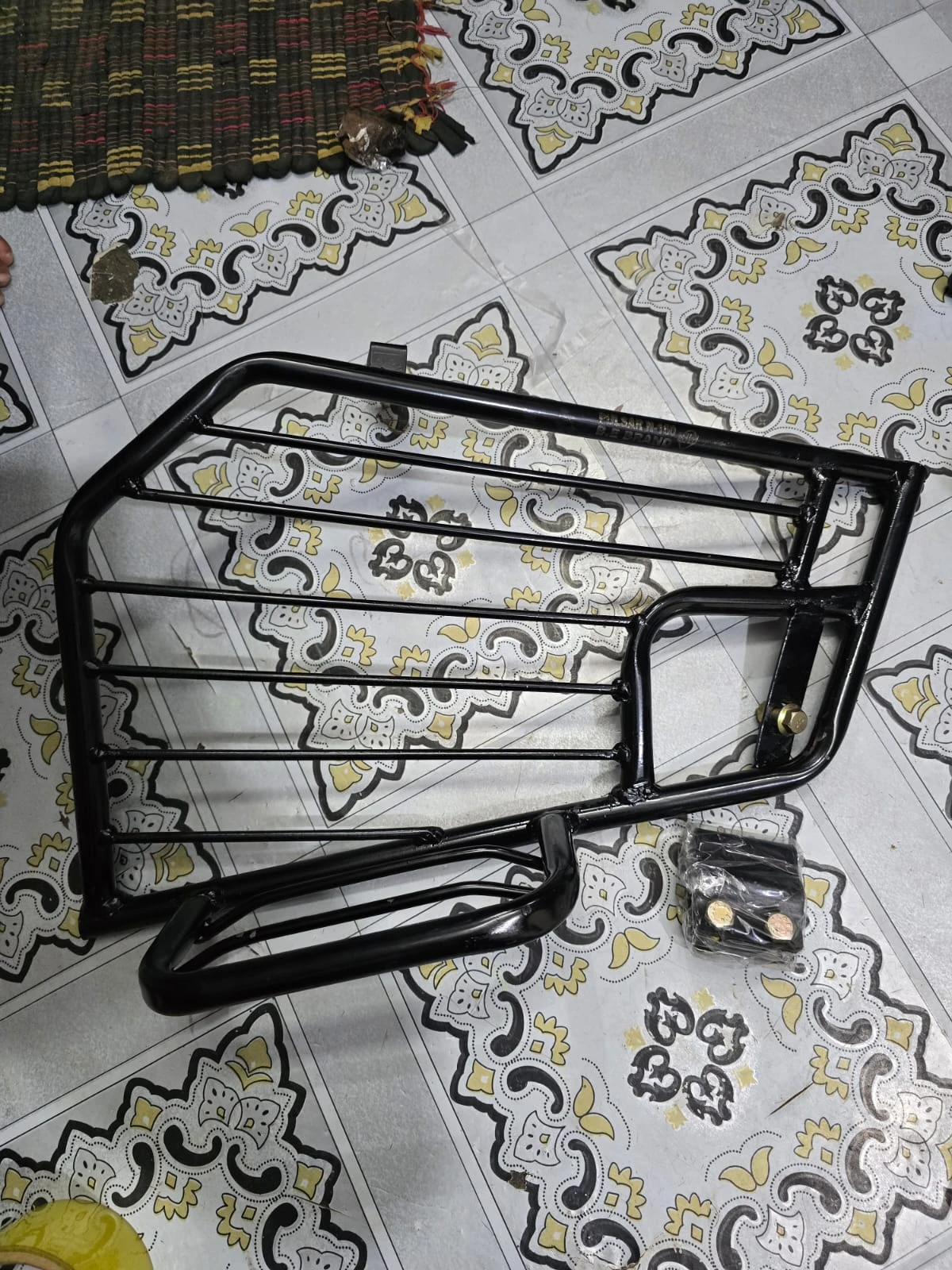 Right Side Boro Saree Gurd (Pulsar N250)